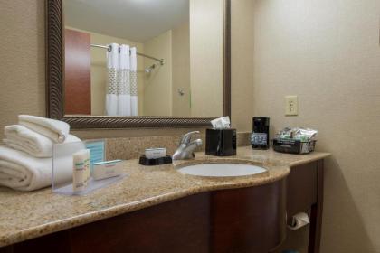 Hampton Inn & Suites Atlanta Airport West Camp Creek Pkwy - image 16