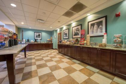 Hampton Inn & Suites Atlanta Airport West Camp Creek Pkwy - image 3