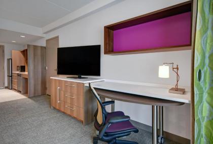 Home2 Suites by Hilton Atlanta Airport North - image 10