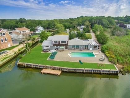 Villa Paulina   4 BR Waterfront Villa w View of Shinnecock Bay East Quogue New York