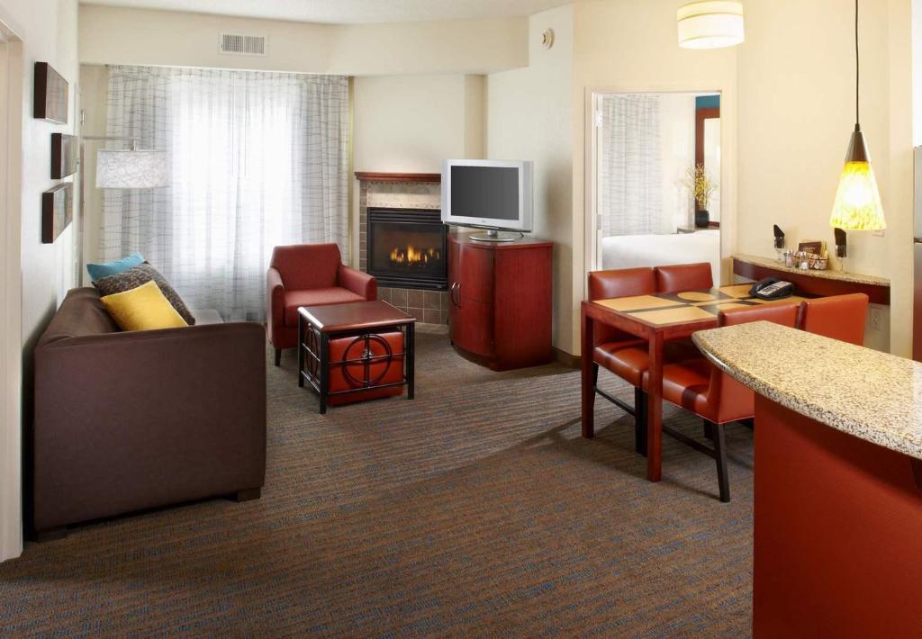 Residence Inn East Rutherford Meadowlands - image 2