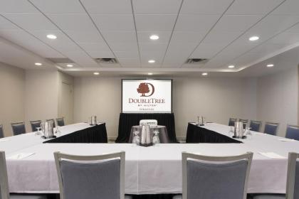 DoubleTree by Hilton Syracuse - image 12