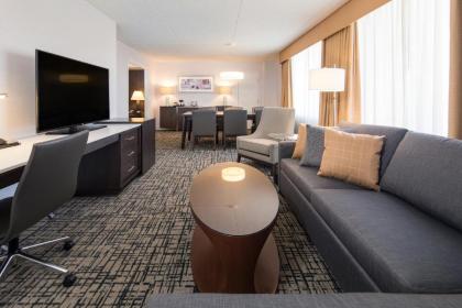 DoubleTree by Hilton Syracuse - image 9