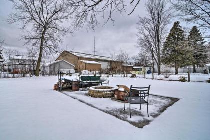 Hip Downtown Cottage - Walk to Beach Pier Dining - image 8