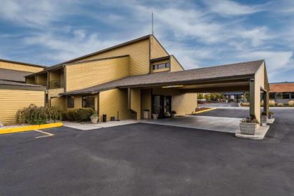 SureStay Hotel by Best Western Wenatchee - image 11