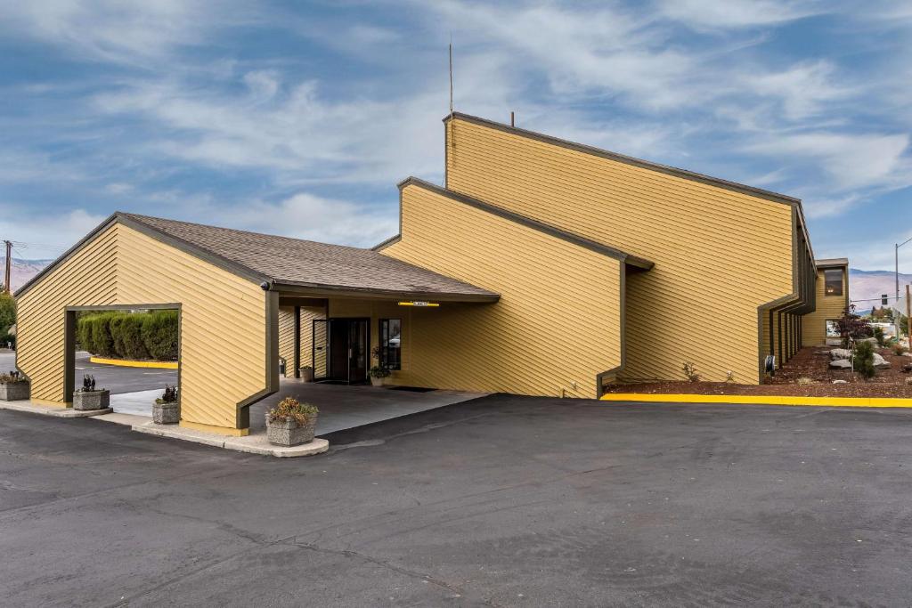 SureStay Hotel by Best Western Wenatchee - image 6