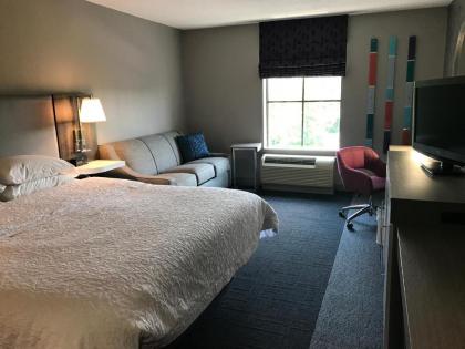 Hampton Inn East Windsor - image 2