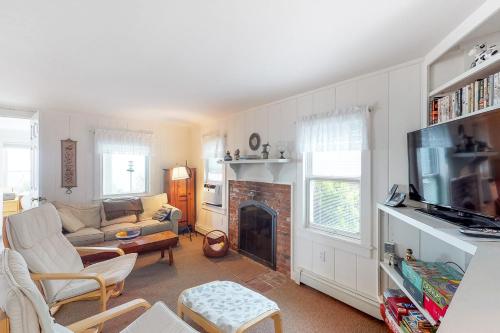 2 Bed 1 Bath Vacation home in Eastham - image 2