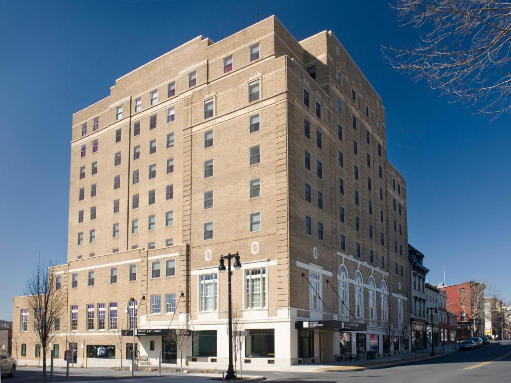 Grand Eastonian Hotel & Suites Easton - main image