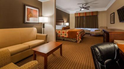 Best Western Plus Easton Inn & Suites - image 2