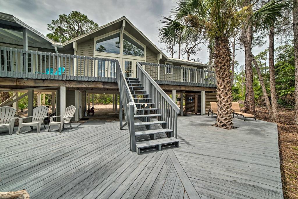 Breezy St George Island House with Private Dock - image 4