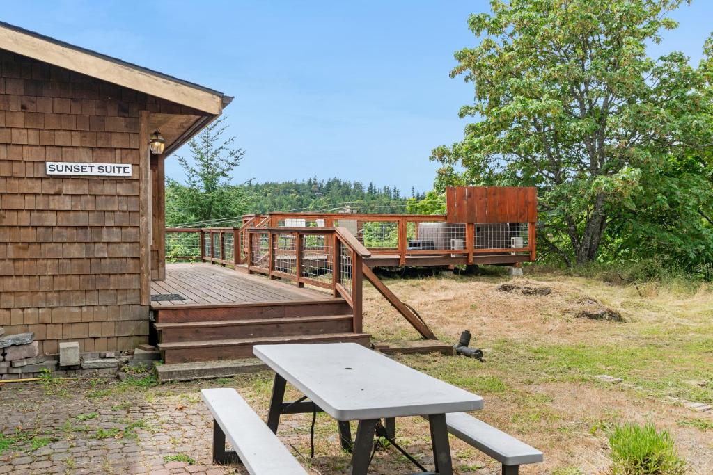 Deer Harbor Cottages - image 7