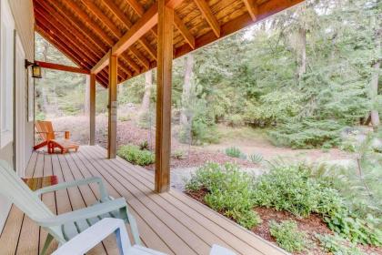 Whispering Pines Retreat - image 4