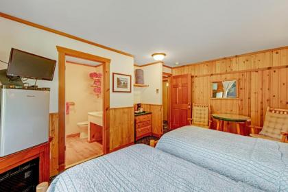 Deer Harbor Inn - image 8