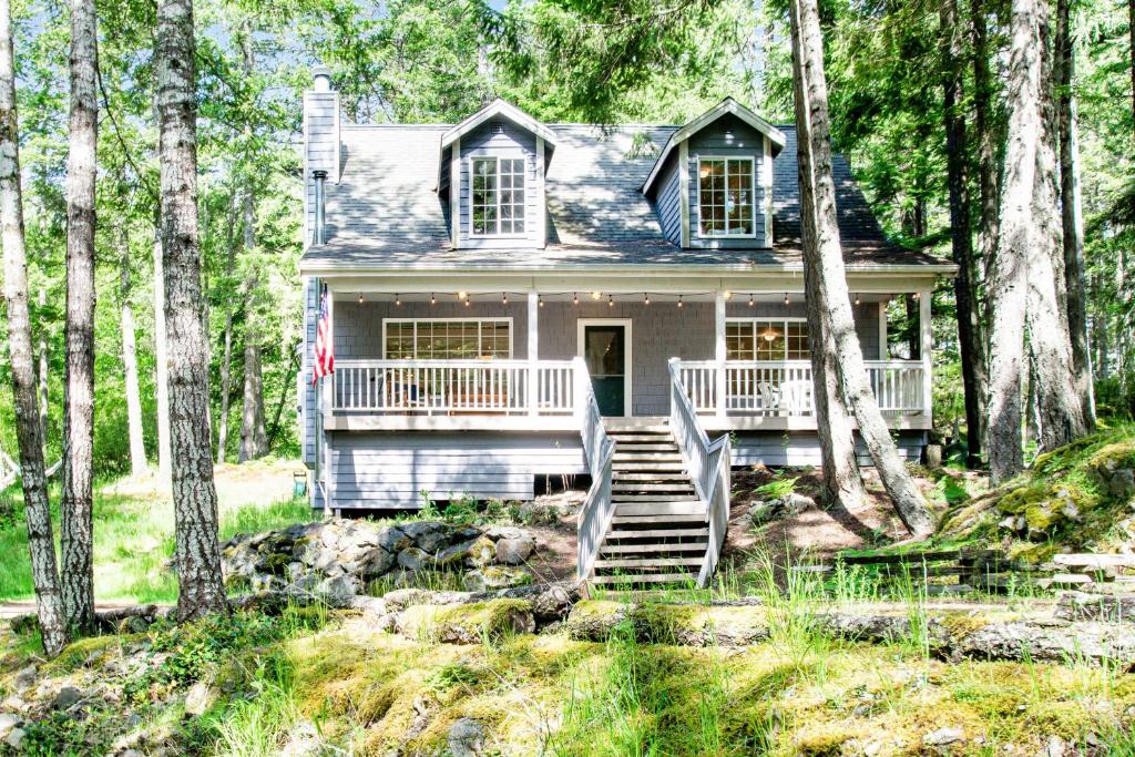 Cottage at Moran State Park - main image