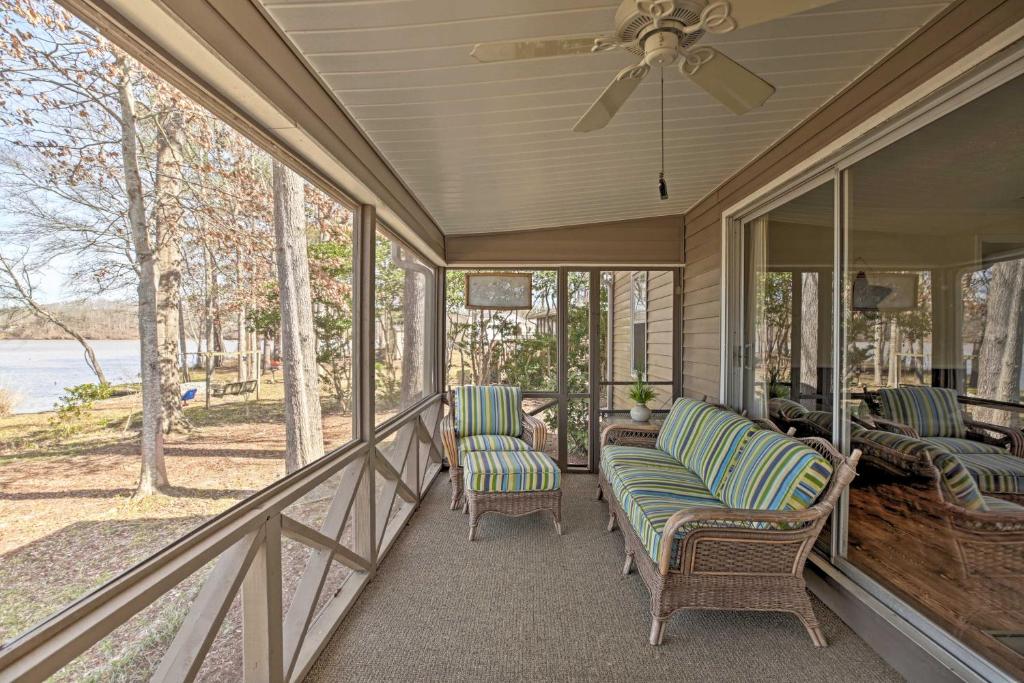 Lake Sinclair Waterfront Home with Fire Pit and Dock - image 6