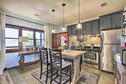 Charming Lake Oconee Condo with Shared Balcony! - image 1