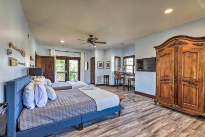 Sun Filled Studio on Lake Oconee with Balcony