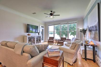 Upscale Eatonton Condo with Patio and Lake Views! - image 1