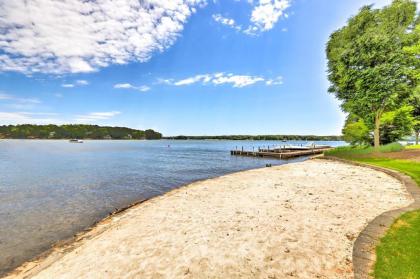 Upscale Eatonton Condo with Patio and Lake Views! - image 3