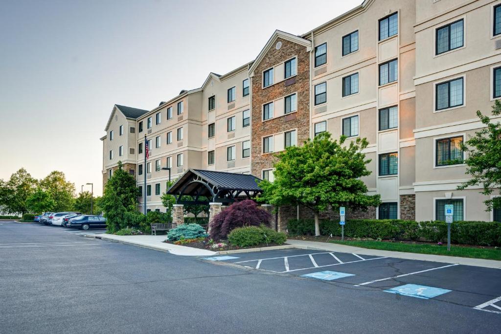 Homewood Suites by Hilton Eatontown - main image