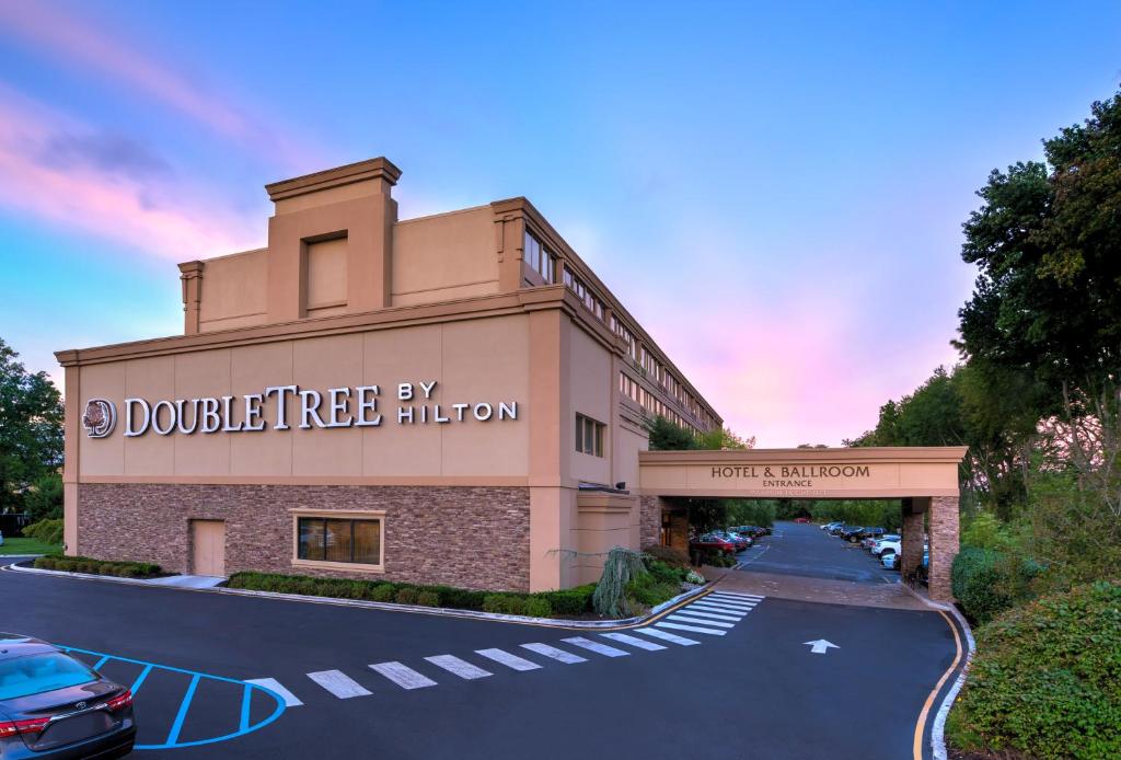 DoubleTree by Hilton Tinton Falls-Eatontown - main image