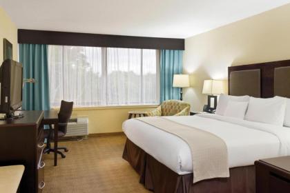 DoubleTree by Hilton Tinton Falls-Eatontown - image 13