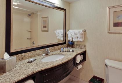 DoubleTree by Hilton Tinton Falls-Eatontown - image 5