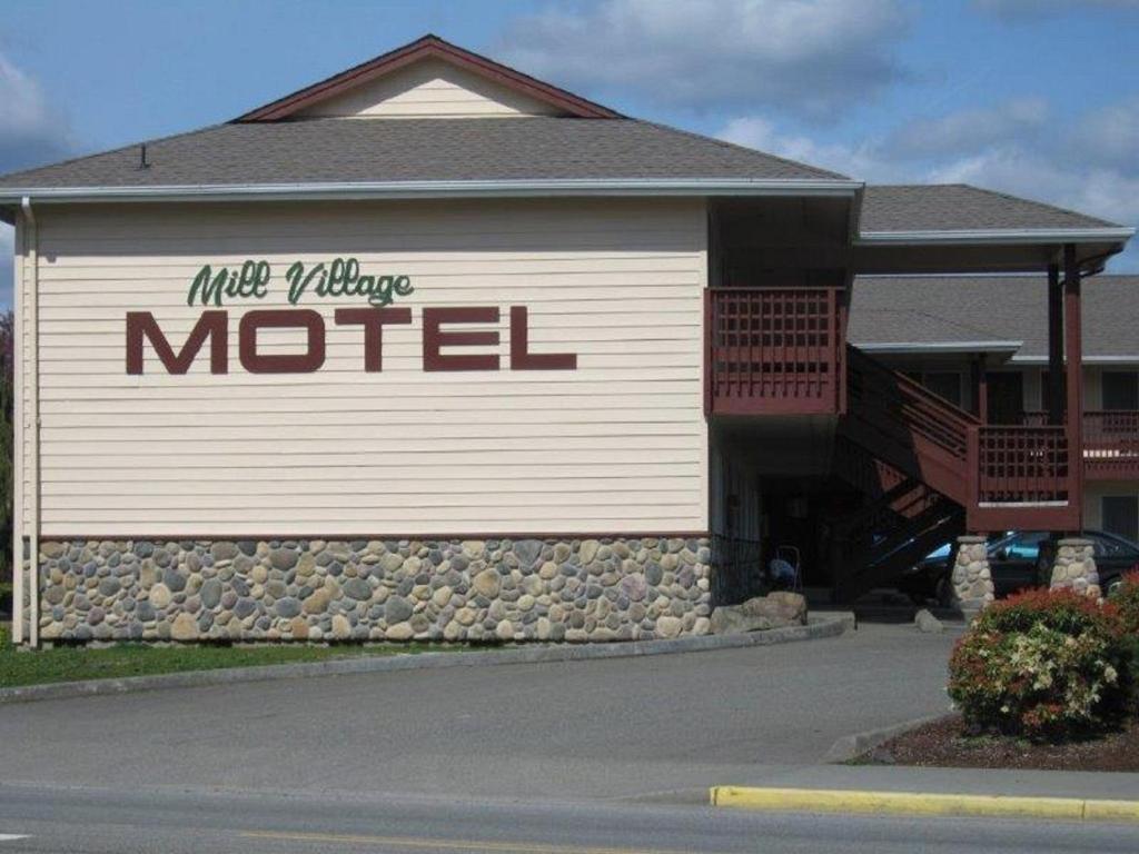 Mill Village Motel - image 3