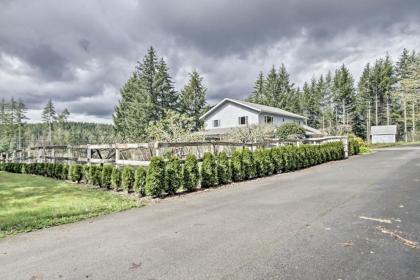 Eatonville Farmhouse with Fire Pit and Gazebos Eatonville Washington