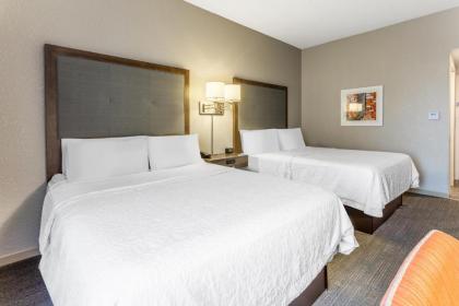 Hampton Inn Eau Claire - image 10