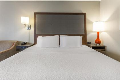 Hampton Inn Eau Claire - image 5