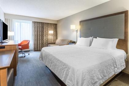 Hampton Inn Eau Claire - image 6