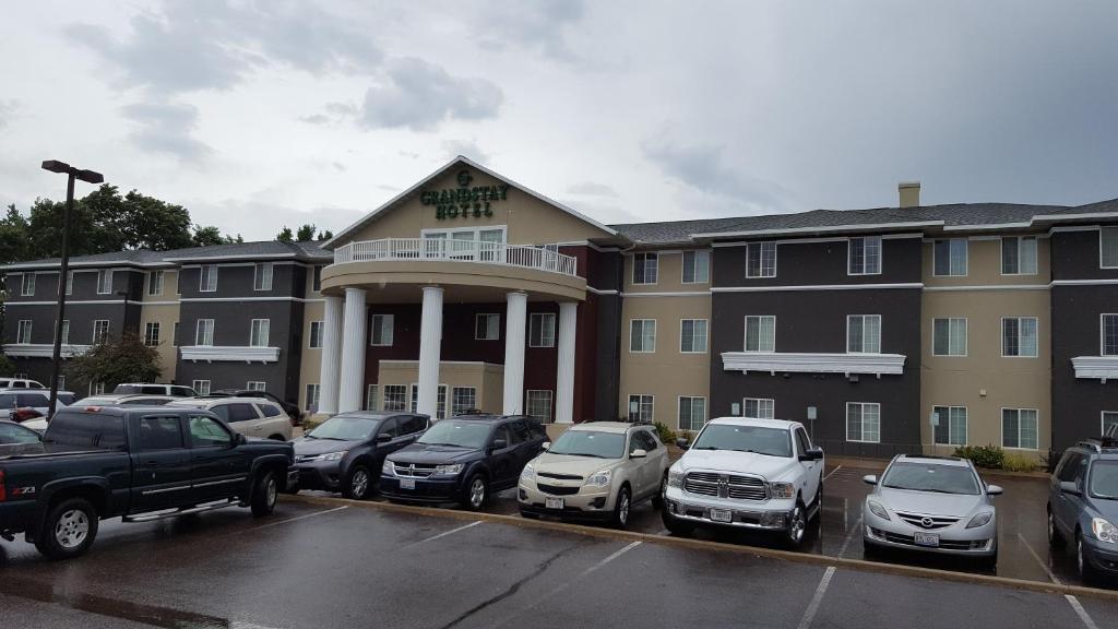 GrandStay Residential Suites Hotel - Eau Claire - image 6