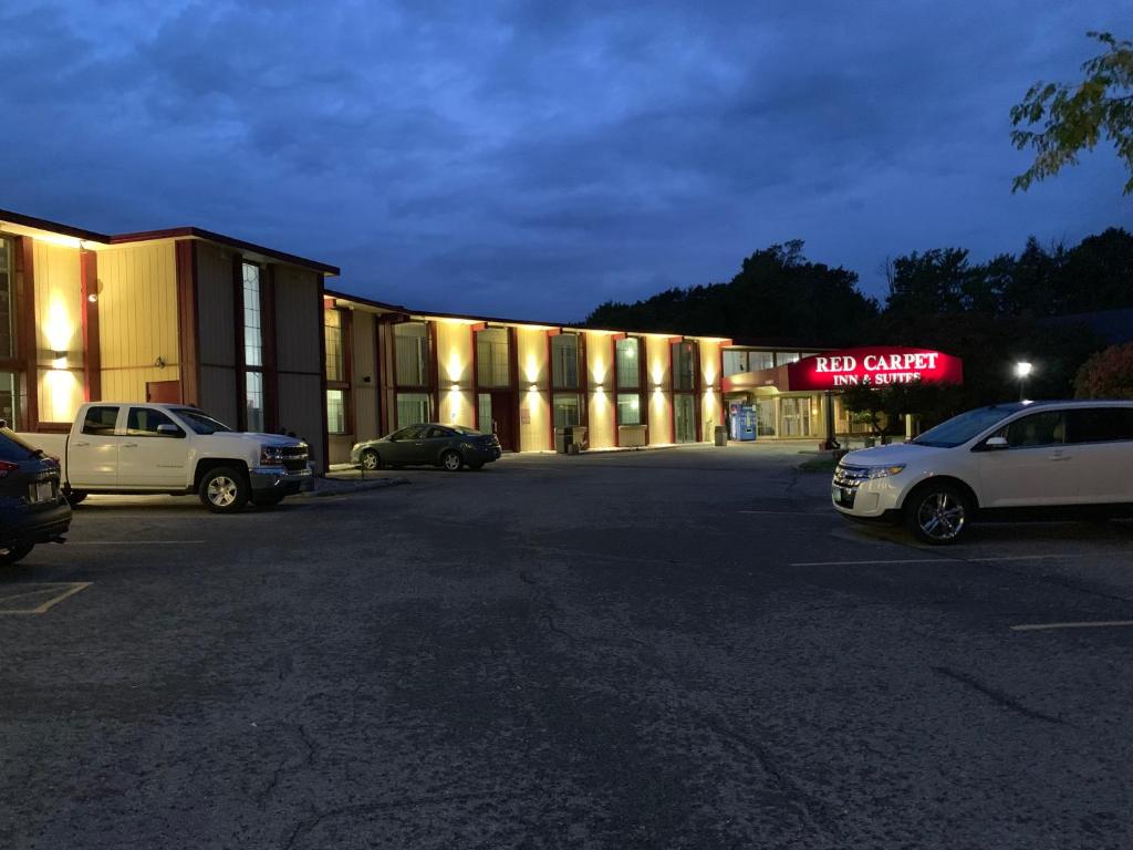 Red Carpet Inn & Suites Ebensburg - main image