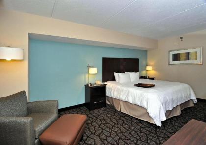 Hampton Inn Eden - image 10