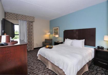 Hampton Inn Eden - image 13