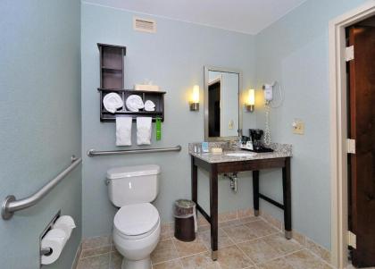 Hampton Inn Eden - image 15