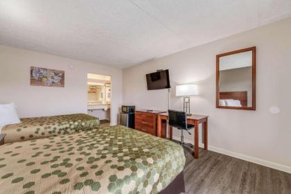 Econo Lodge Eden - image 9