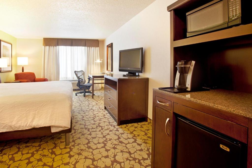 Hilton Garden Inn Minneapolis/Eden Prairie - image 2