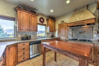 Eden Townhome with Mtn View and Shuttle to Powder Mtn! - image 12