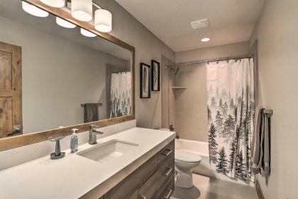 Modern Mountain-View Townhome Less Than 7 Mi to Ski Resorts - image 15