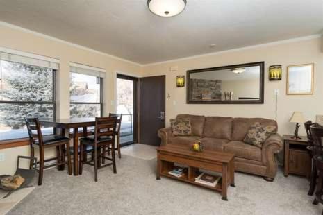 Wolf Creek Condo 306: Remodeled Vacation Condo - Powder Mountain Lodging - main image