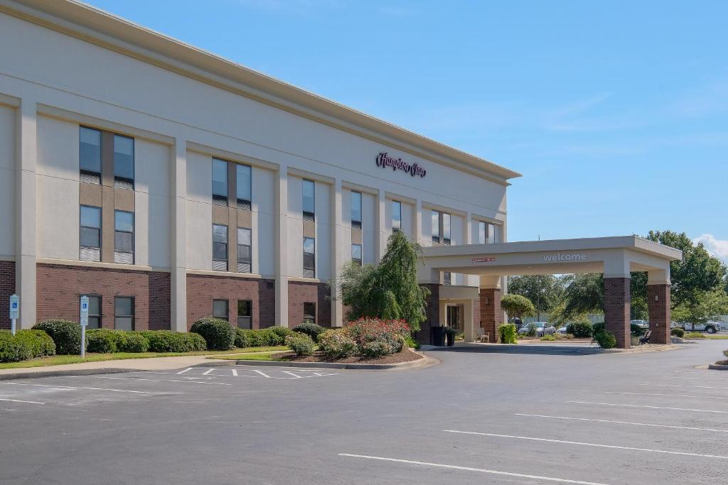 Hampton Inn Edenton - image 4