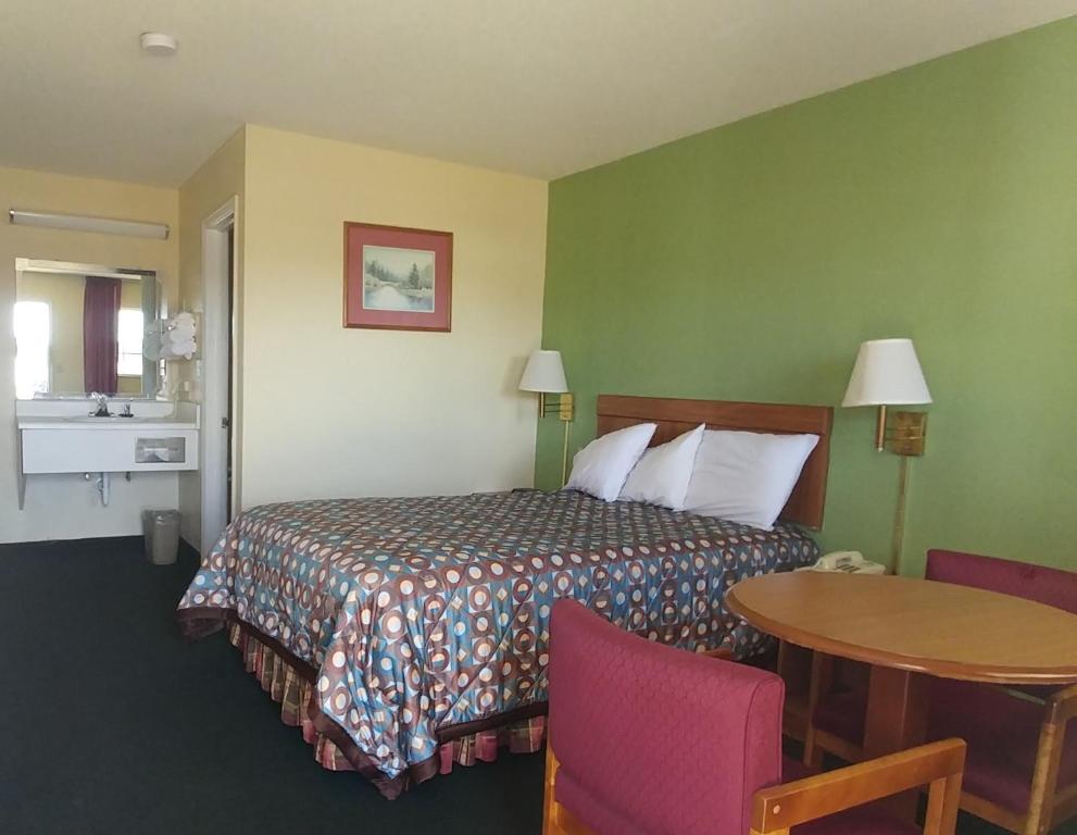 Americas Best Value Inn Edenton - image 2