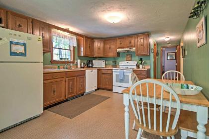 Charming Marthas Vineyard Home Near Beach and Town! - image 2