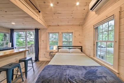 Idyllic Edgecomb Forest Studio with Balcony! - image 11