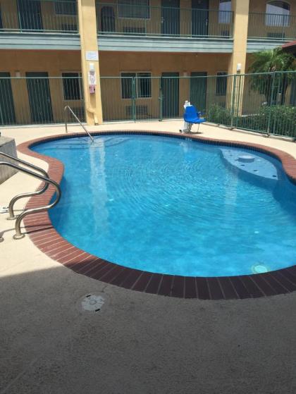 Texas Inn and Suites-Rio Grande Valley - image 15