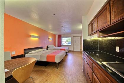 Motel 6-Edinburg TX - image 14