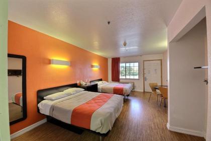 Motel 6-Edinburg TX - image 15